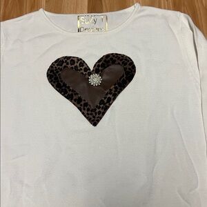 SUZY T long sleeve cream sweater heart size small